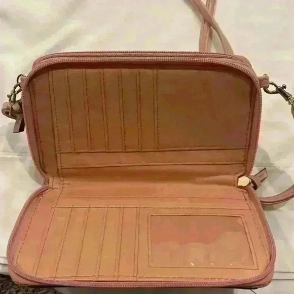 Bueno‎ Crossbody Bag - Picture 8 of 9